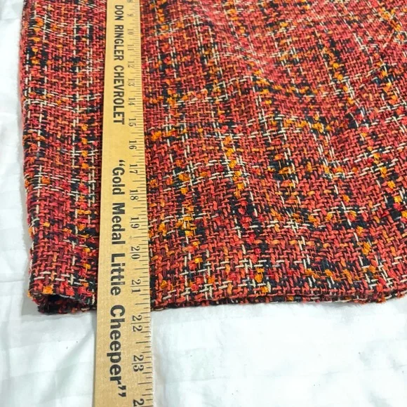 NWT Karl Lagerfeld Paris Pencil Tweed Skirt Knee Length Lined Back Zip Sz 2 - Picture 8 of 8